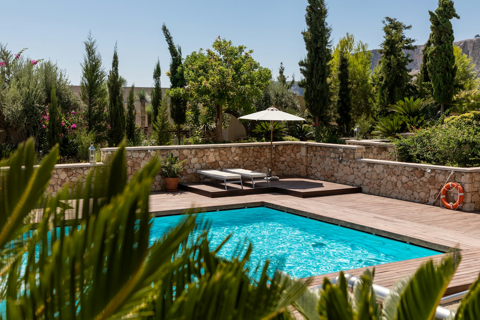 Arreola Pools pool services